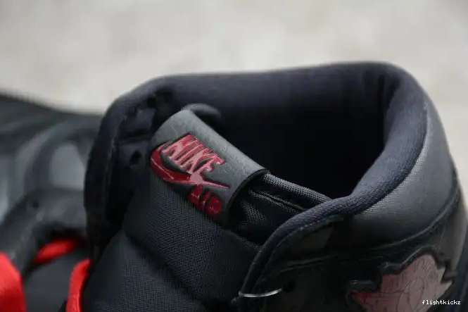 Air High OG Black Satin Jordan 1 Retro 555088-060 0625